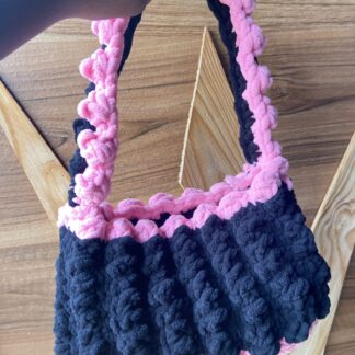 Popcorn crochet bag